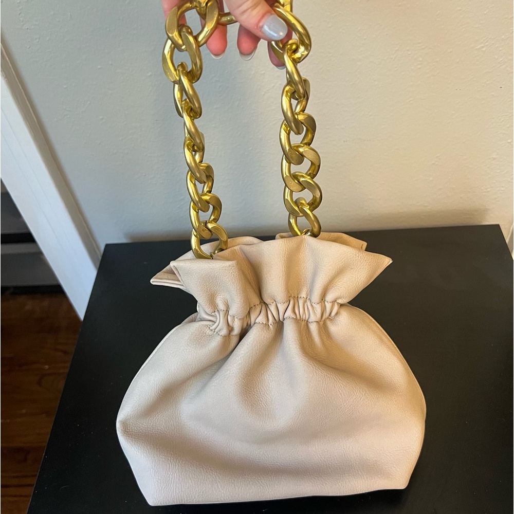 Carmen Chain Clutch - Free People - Cream leather and gold chain